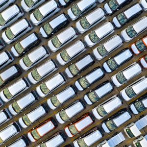 Aerial shot of parked motor vehicles by Pexels